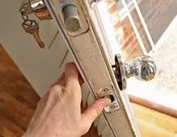 Golden Locksmith Services McKinney, TX 972-512-6382 - 7-Lock-Changing